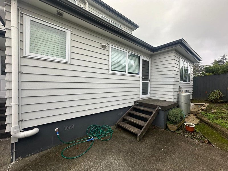 18A Motu Place, Mount Wellington, Auckland - Carousel 1