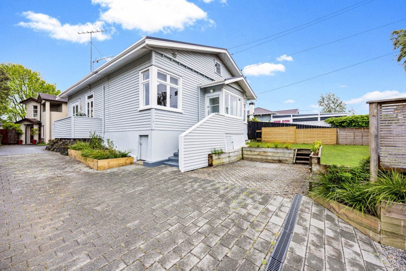 6A Volcanic Street, Mount Eden, Auckland - Carousel 1