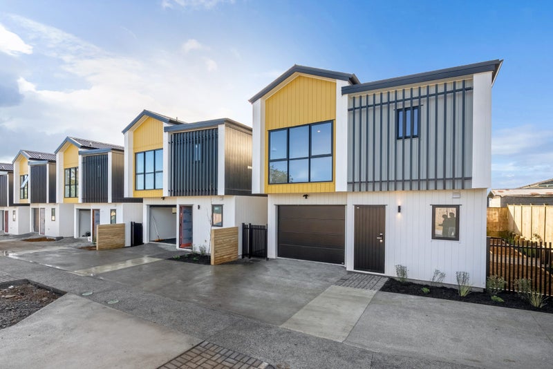 4/31 Goodwin Drive, Rosehill, Papakura - Carousel 1