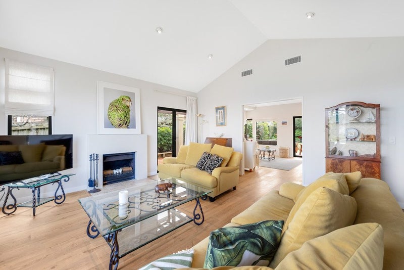 124 Golfland Drive, Golflands, Auckland - Carousel 2