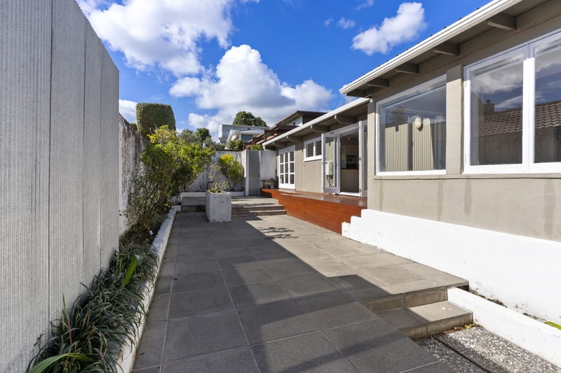 1/11 Te Kowhai Place, Remuera, Auckland - Carousel 2