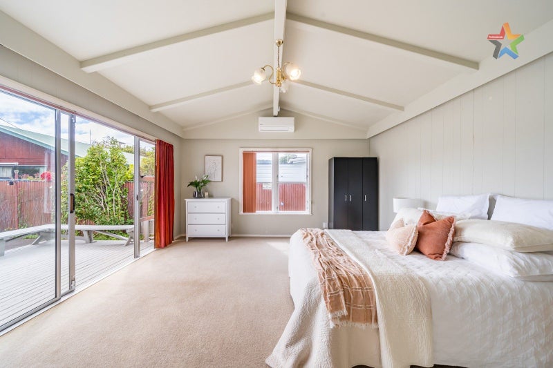 4 Stamford Grove, Avalon, Lower Hutt - Carousel 1