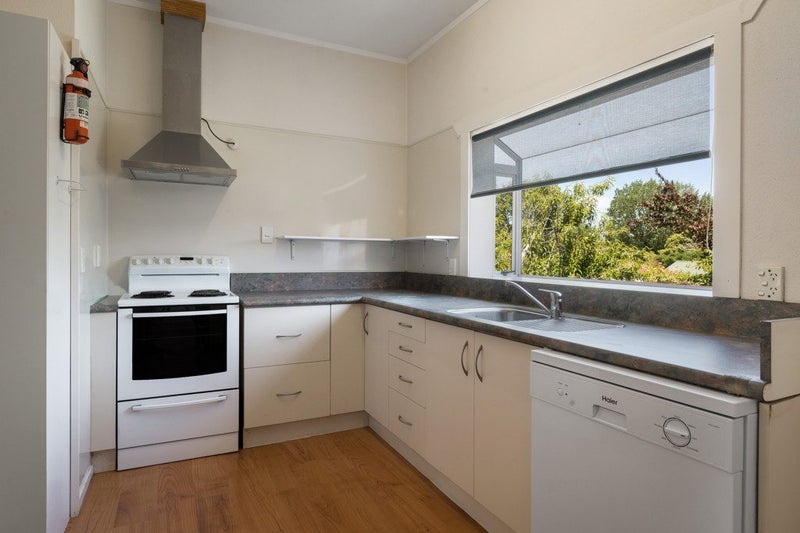 1 Russell Street, Paeroa, Paeroa - Carousel 2