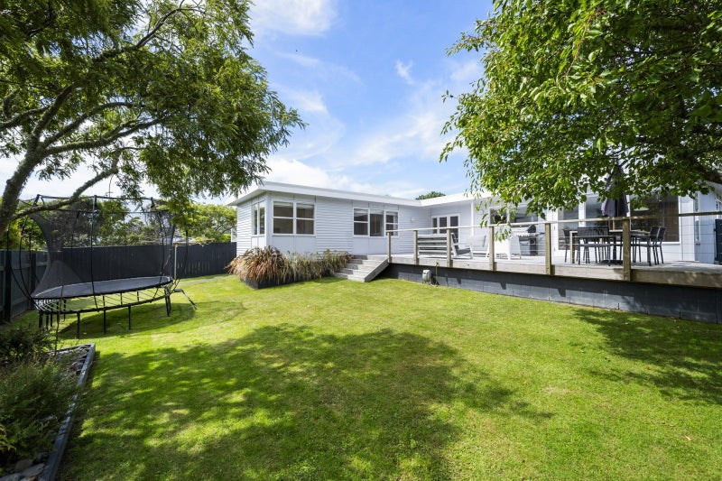 50 Churton Drive, Churton Park, Wellington - Carousel 1