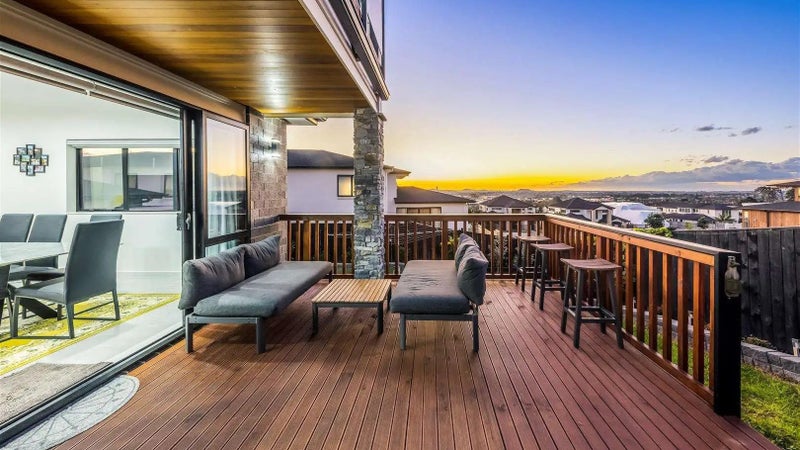 54 Armstrong Farm DR, East Tāmaki Heights, Auckland - Carousel 1