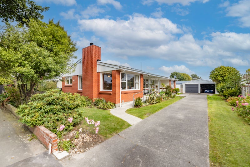 2/166 Halswell Road, Hillmorton, Christchurch - Carousel 1