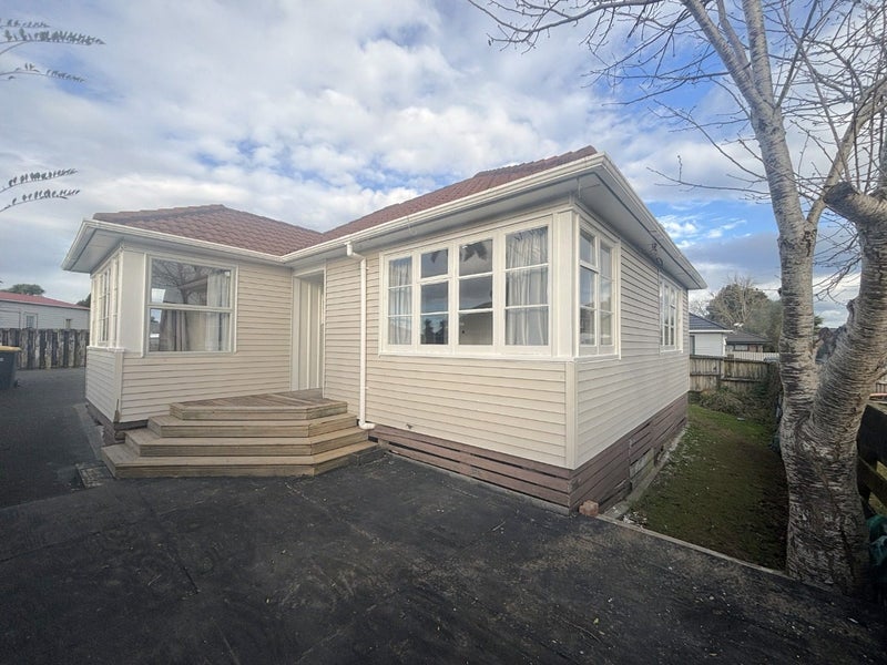 85B Clevedon Road, Papakura, Papakura - Carousel 1