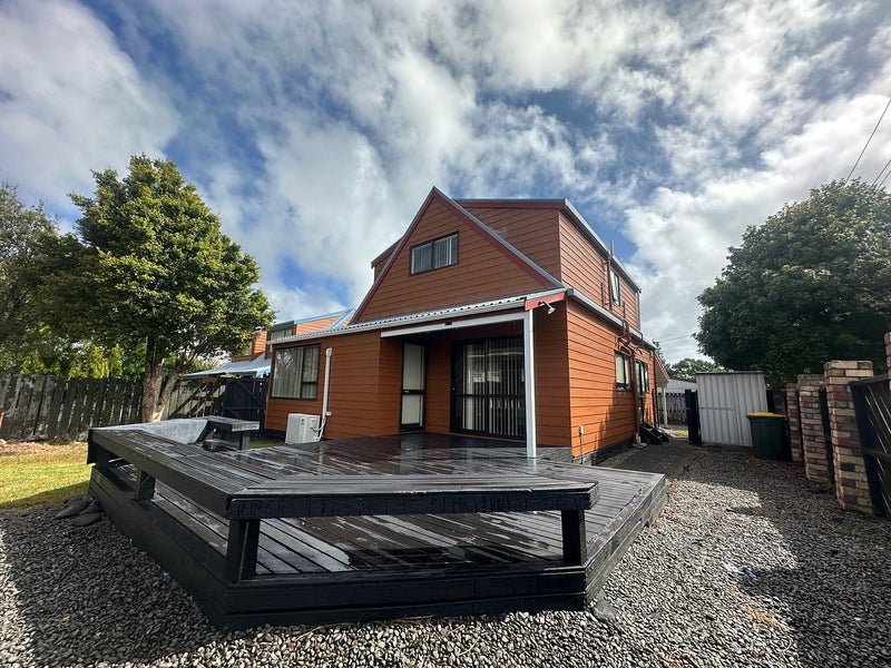 1/106 Waimumu Road, Massey, Auckland - Carousel 1