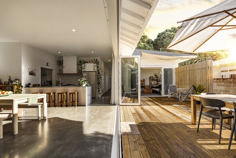 35 Richmond Street, Fitzroy, New Plymouth - Carousel 1
