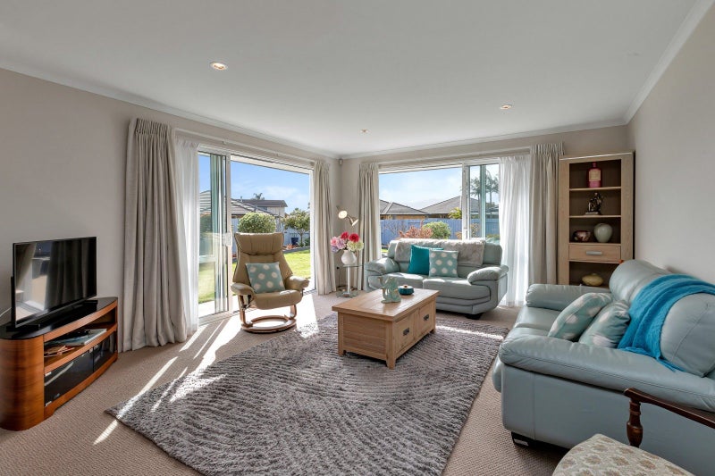 6 Kamahi Place, One Tree Point - Carousel 1