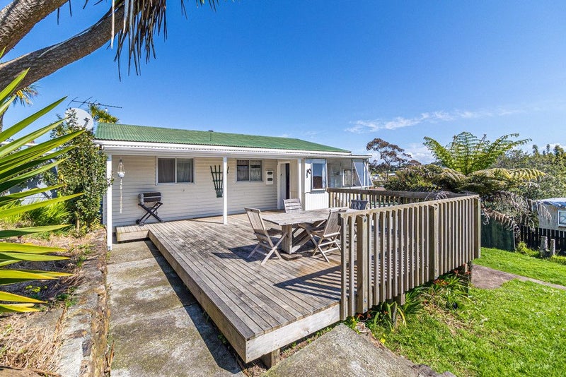 40 Tahi Road, Ostend, Waiheke Island - Carousel 1