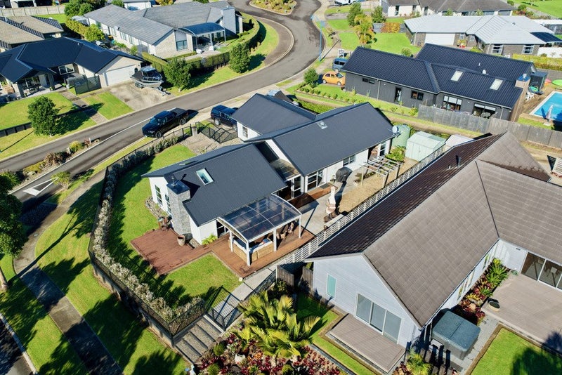 2 Roseberry Place, Whitianga, Whitianga - Carousel 2