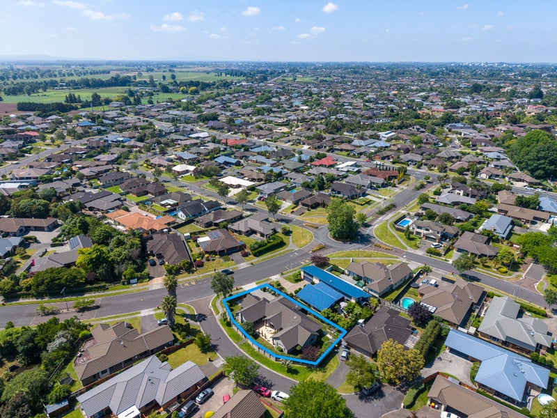 1 Westbury Mews, Huntington, Hamilton - Carousel 28