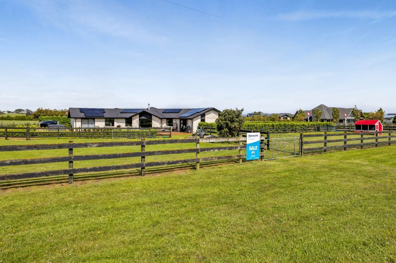 1 Larlin Drive, Hāwera - Carousel 46