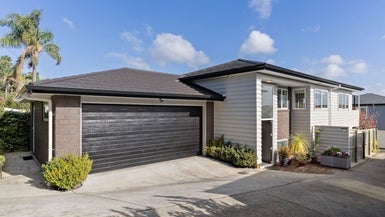 780 East Coast Road, Oteha, Auckland - Carousel 1