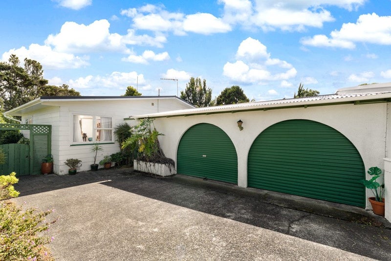 43 Neal Avenue, Glenfield, Auckland - Carousel 1