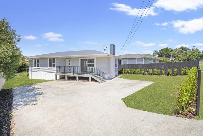 33 Mountain Road, Mangere Bridge, Auckland - Carousel 1
