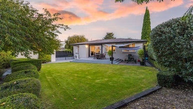 73 Dunedin Street, Redwood, Christchurch - Carousel 1