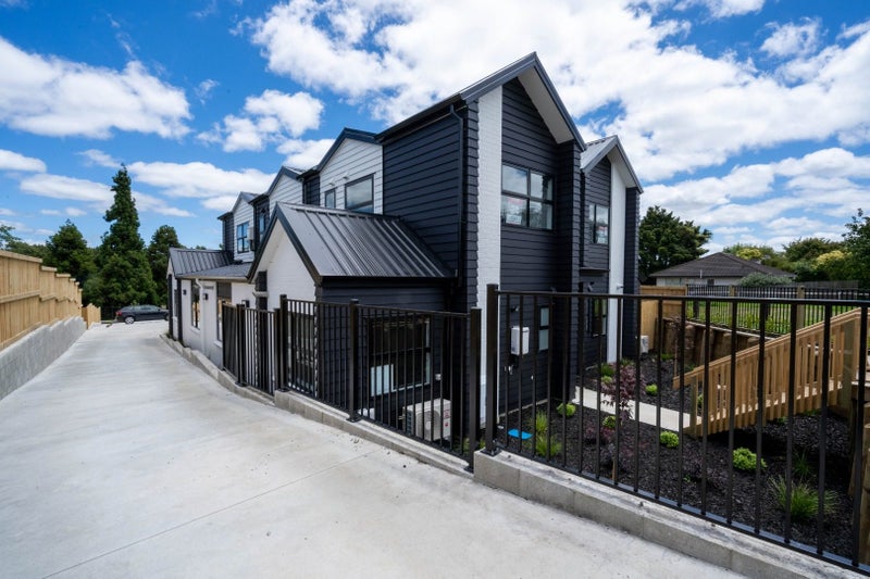 18A Ohaupo Road, Hamilton Lake, Hamilton - Carousel 1