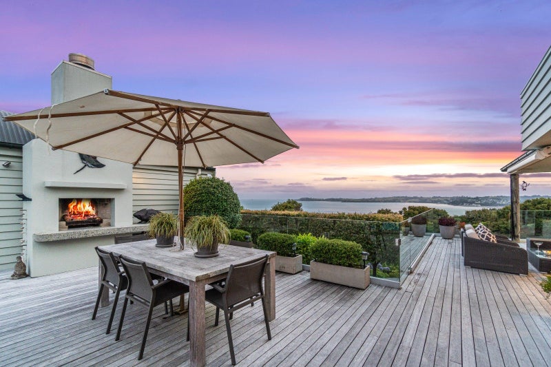 2 Puriri Place, Sandspit, Rodney, Auckland - Carousel 2