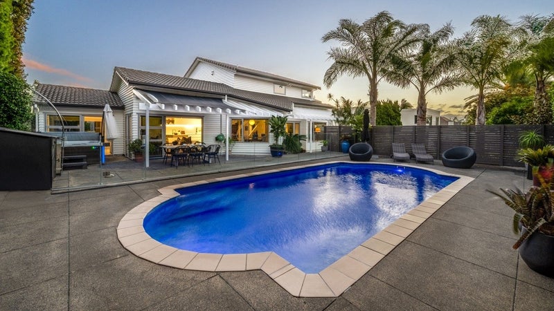 53 Manor Park, Sunnyhills, Auckland - Carousel 1