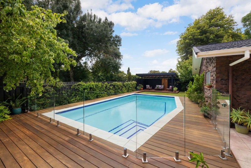 61 Chedworth Avenue, Chedworth, Hamilton - Carousel 1