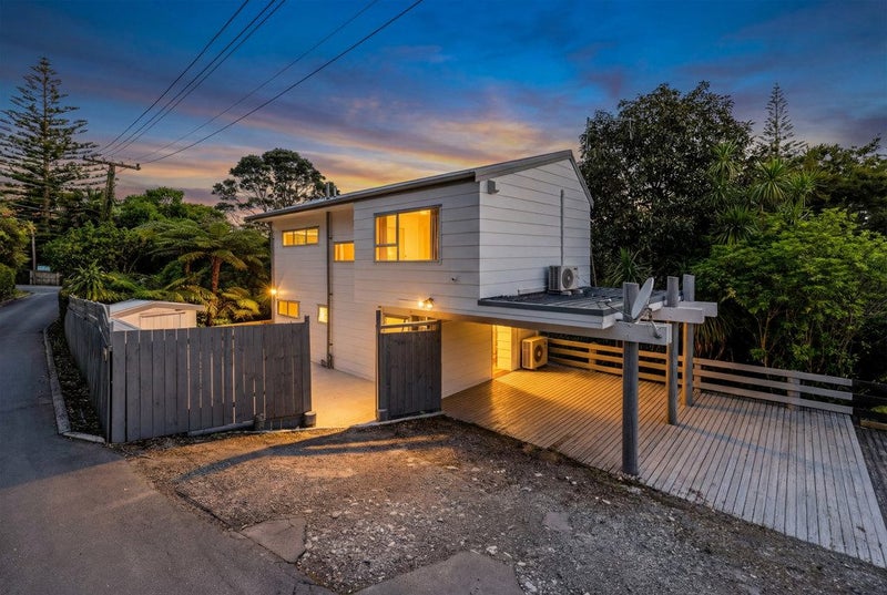 1/225 Beach Haven Road, Beach Haven, Auckland - Carousel 1