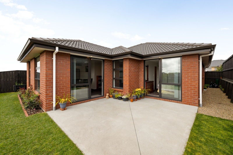 49 Pragma Rise, Rototuna North, Hamilton - Carousel 1