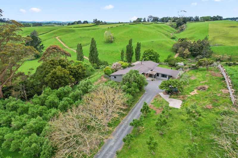 217 Limeworks Loop Road, Hamilton - Carousel 1