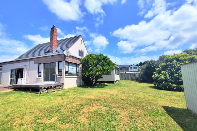 56 Archibald Road, Kelston, Auckland - Carousel 1