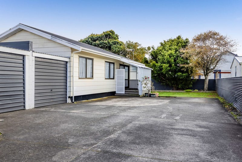 204B South Road, Hawera - Carousel 1