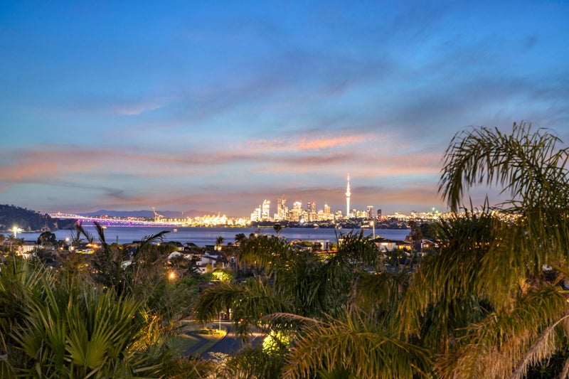94 Picasso Drive, West Harbour, Auckland - Carousel 1
