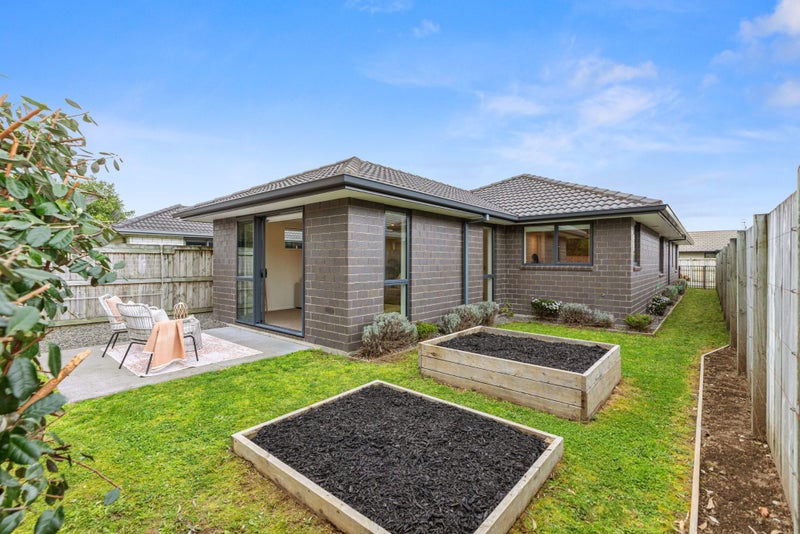 29 Allington Place, Bethlehem, Tauranga - Carousel 1