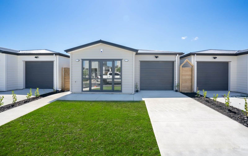 4 Divide Loop, Takanini, Auckland - Carousel 10
