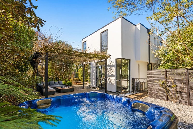 28 Hassals Lane, Waltham, Christchurch - Carousel 2