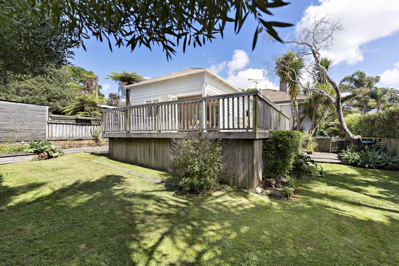 31 Springfield Road, Western Springs, Auckland - Carousel 2