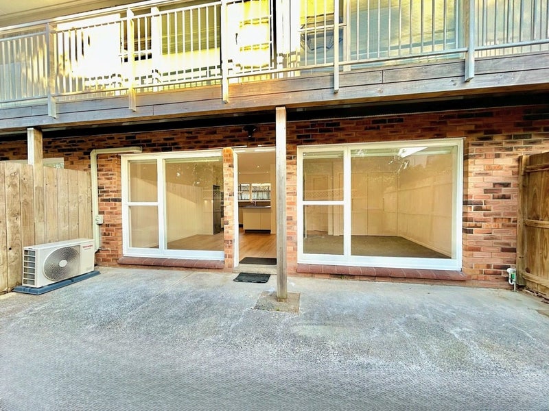 2/16 Lancing Road, Sandringham, Auckland - Carousel 1