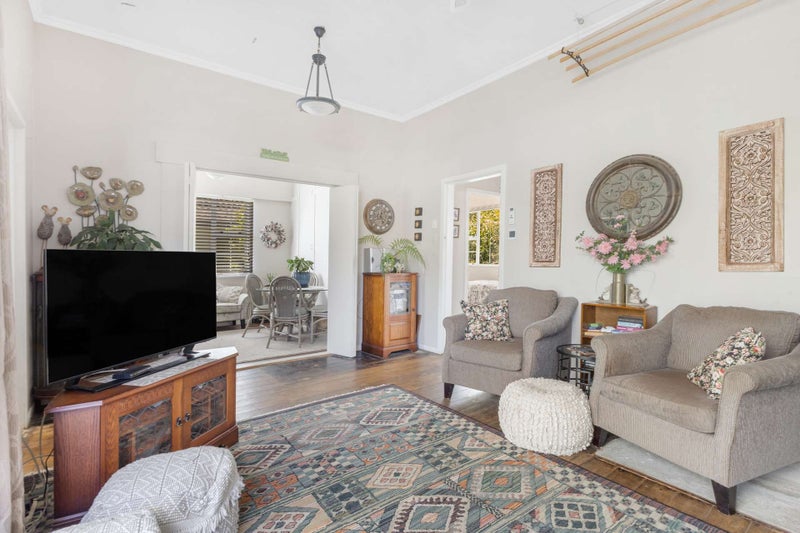 21 Portia Street, Stratford, Stratford - Carousel 2