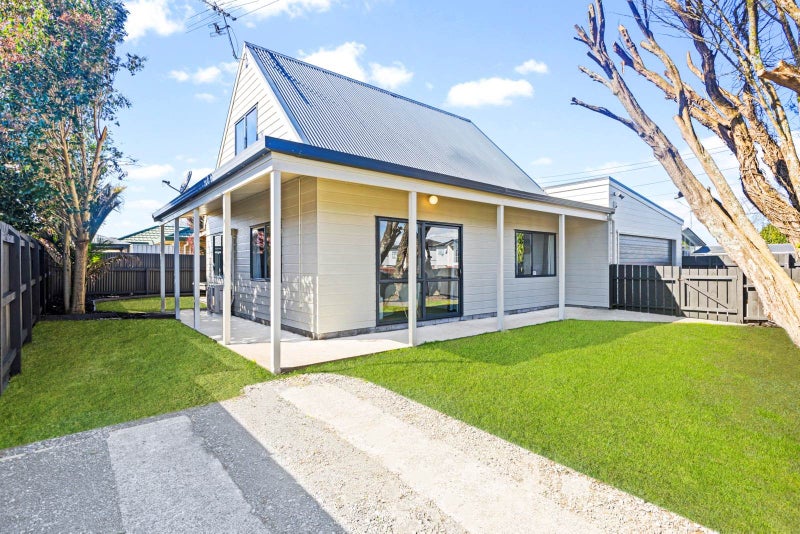 2 Braeburn Place, Takanini, Auckland - Carousel 2