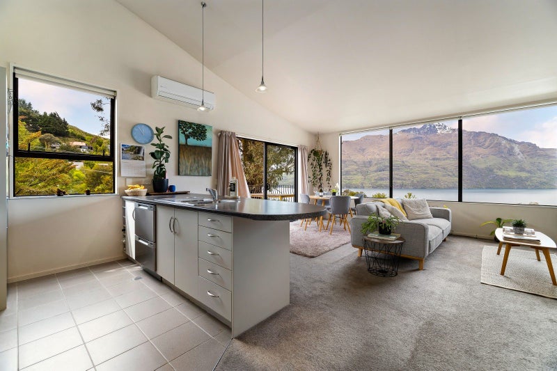 2B O'Learys Paddock, Fernhill, Queenstown - Carousel 26