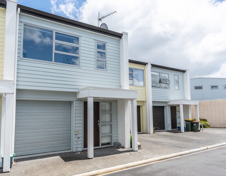 14 Portland Lane, Chartwell, Hamilton - Carousel 1