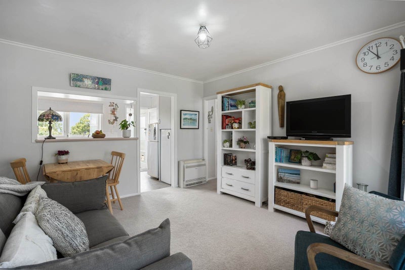 2/10 Liston Street, Northcote, Auckland - Carousel 2