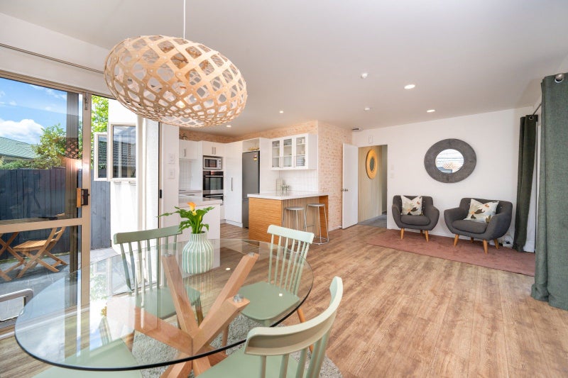 20 Arataki Road, Havelock North - Carousel 2