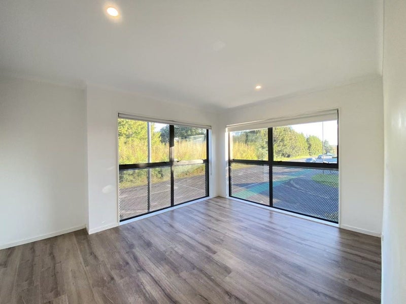 1/36 Brigham Creek Road, Whenuapai, Auckland - Carousel 15