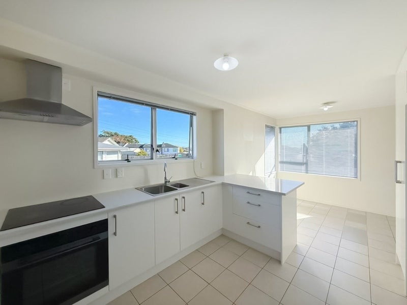 9 Tosca Place, Otara, Auckland - Carousel 2