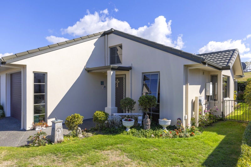 4 Lakeridge Close, Rangatira Park, Taupo - Carousel 1