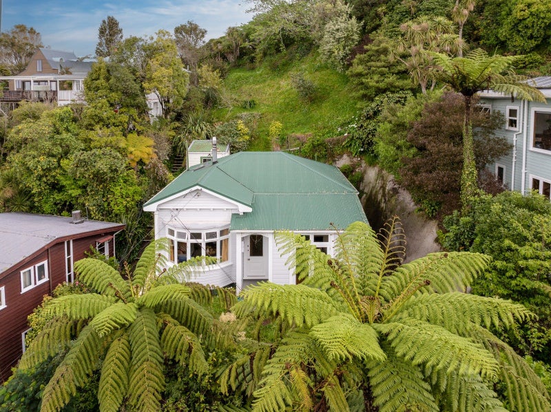 23 Crieff Street, Northland, Wellington - Carousel 1
