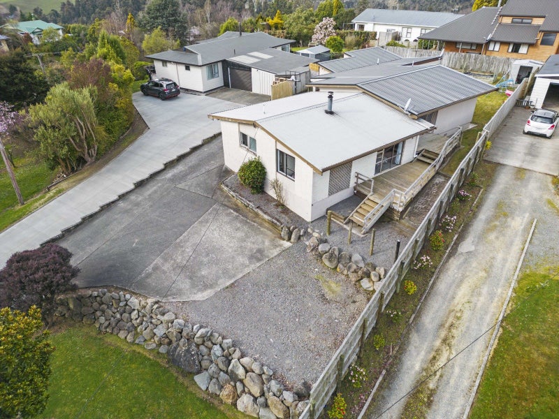 32 Ruru Road, Taihape - Carousel 1