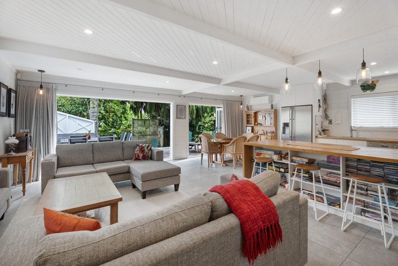 2 Taylor Road, Mangere Bridge, Auckland - Carousel 2