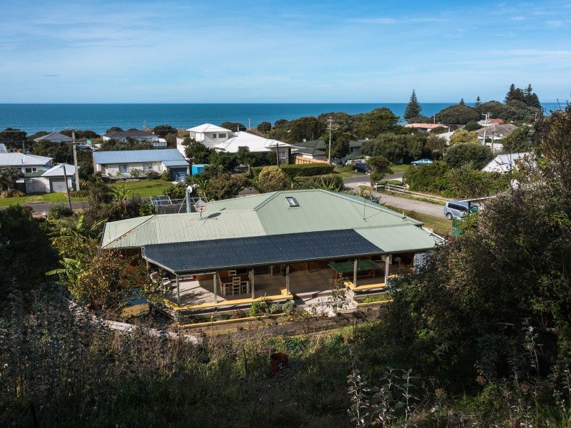 44 Douglas Street, Okitu, Gisborne - Carousel 1